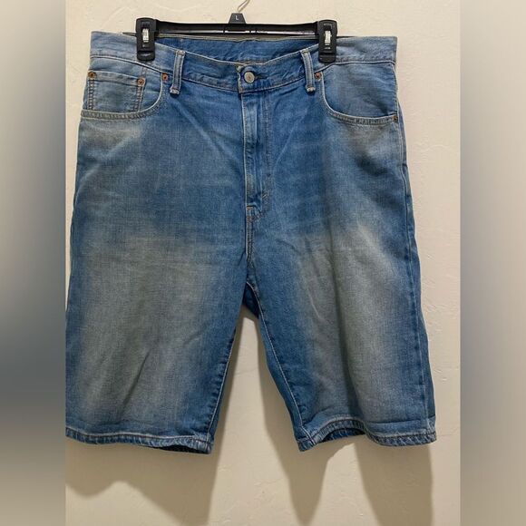 Levi’s mens 569 shorts loose straight, size 36, EUC - Picture 3 of 8